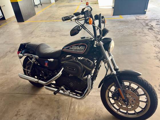 HARLEY-DAVIDSON SPORTSTER XL 883 R 